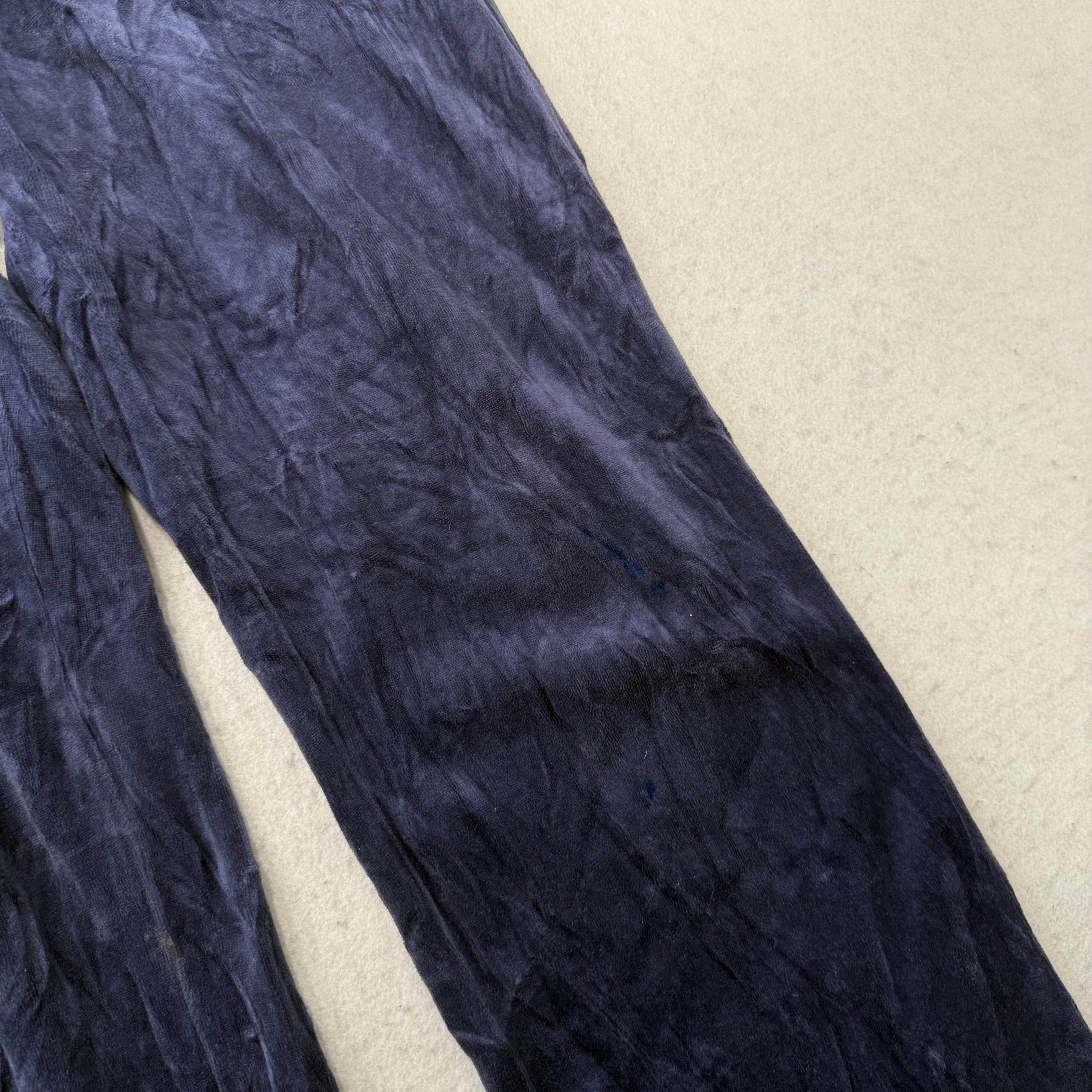 Juicy Couture Women's Midnight Blue Velour Flare Track Pant Low Rise Logo Size M-Coordom