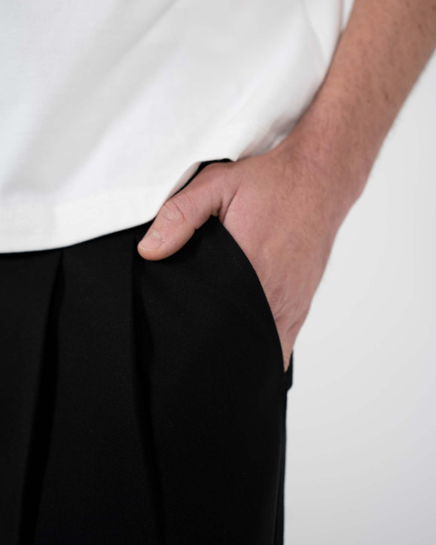 DOUBLE-PLEATED WIDE-LEG TROUSERS-Coordom