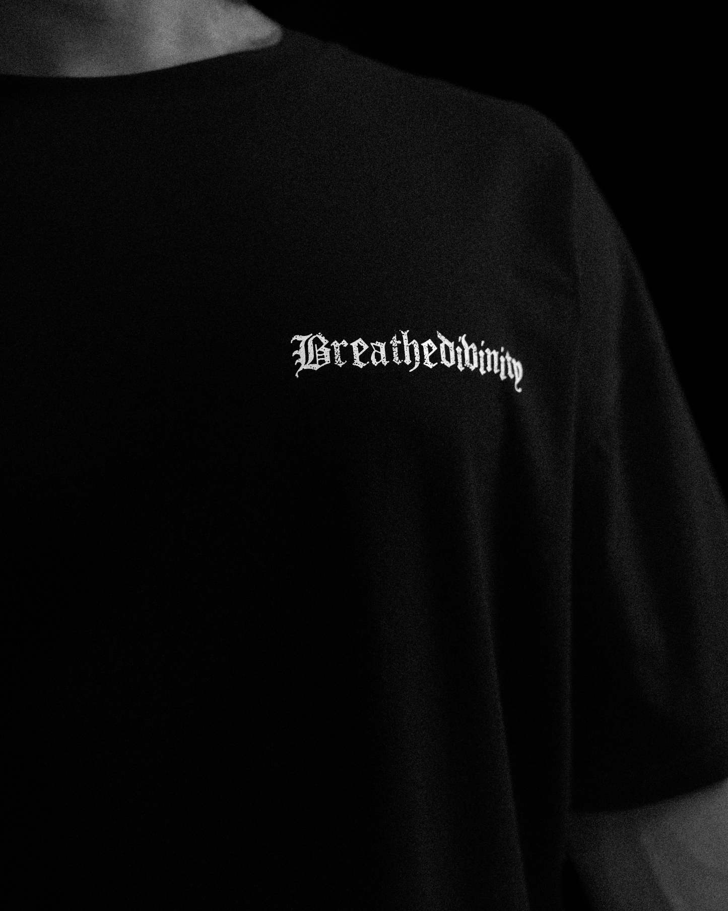 Elegant Oversized Lightweight T-shirt [VOID BLACK]-Coordom
