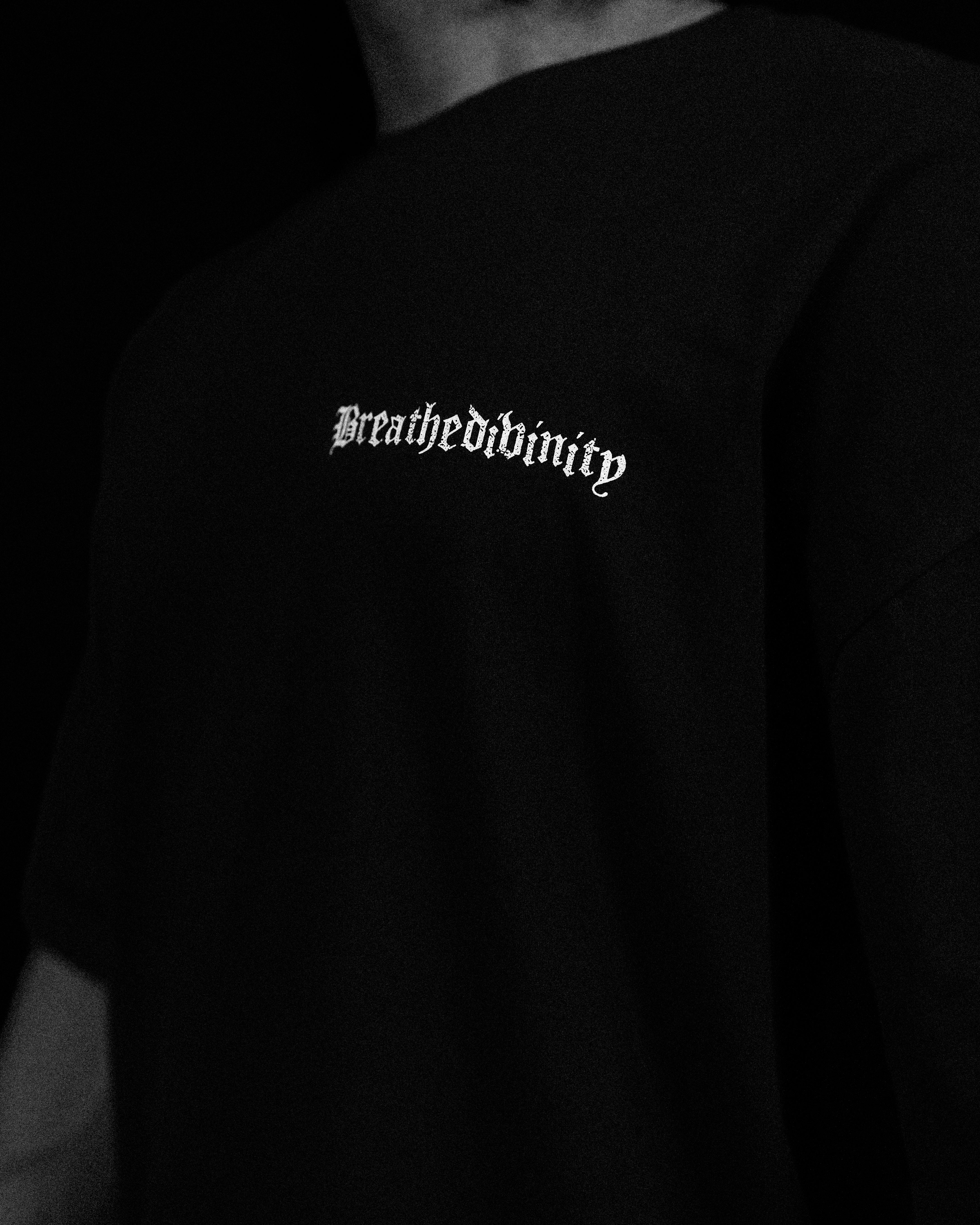 Elegant Oversized Lightweight T-shirt [VOID BLACK]-Coordom