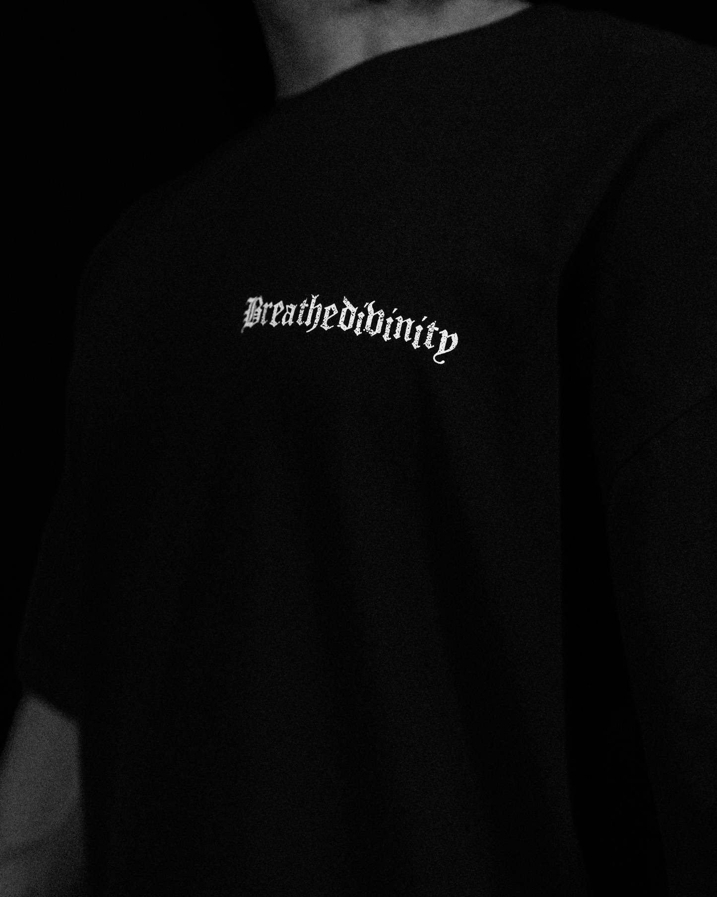 Elegant Oversized Lightweight T-shirt [VOID BLACK]-Coordom