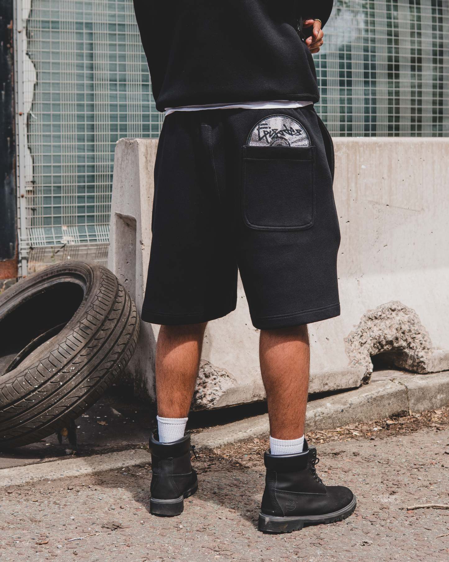 Disc Baggy Shorts Black [630GSM]-Coordom