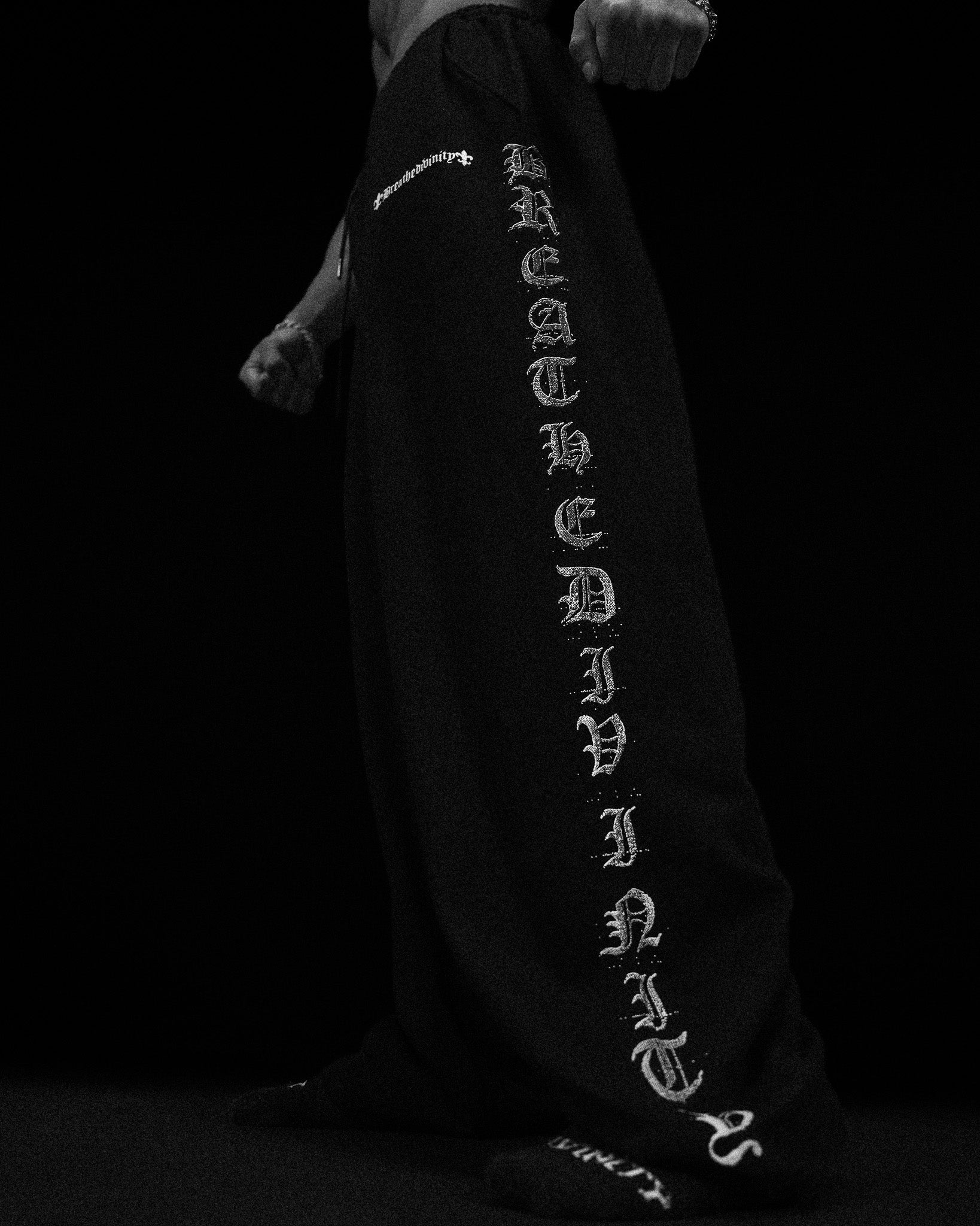 Elegant Uncuffed luxury sweatpants [VOID BLACK]-Coordom