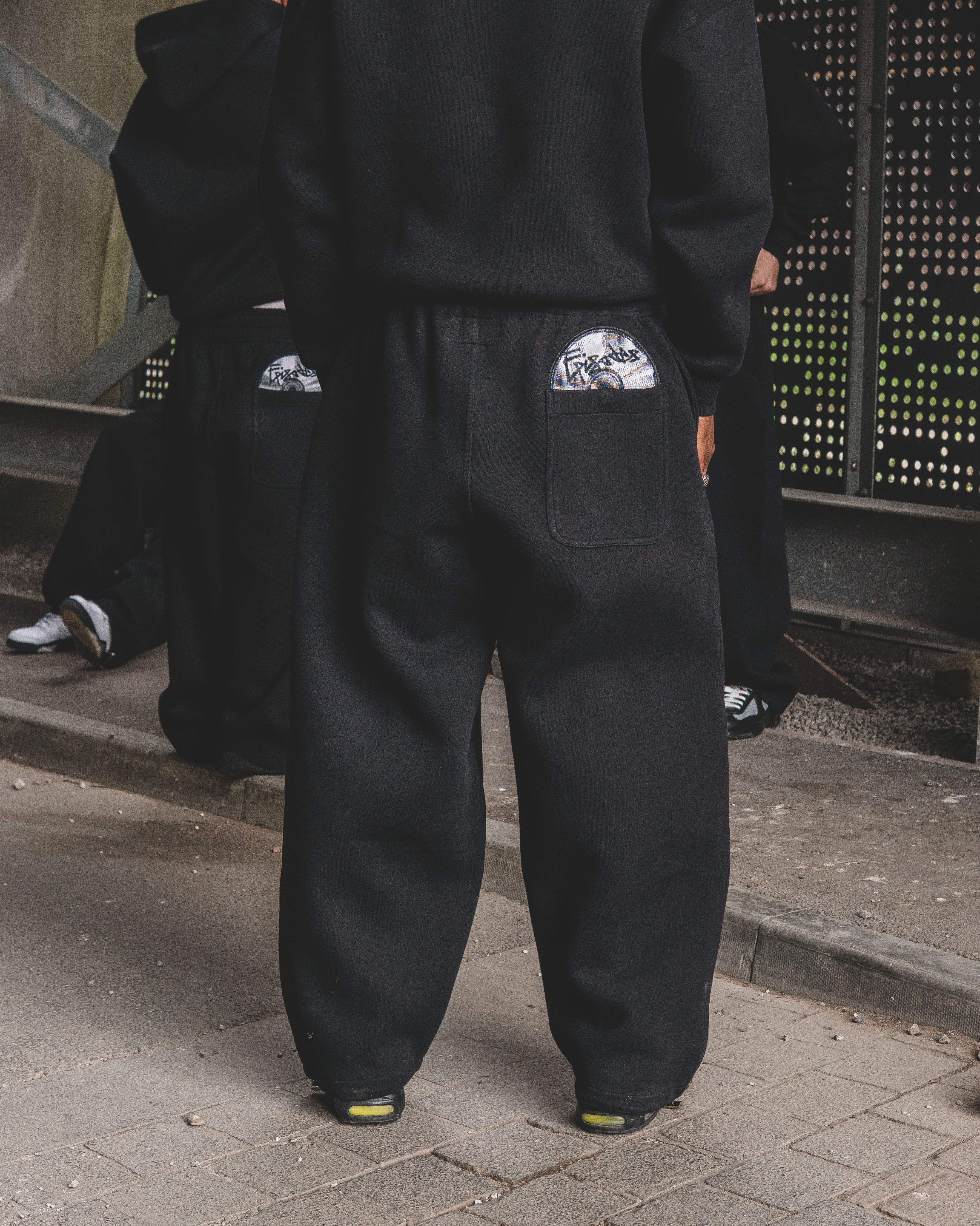 Disc Baggy Joggers Black [630GSM]-Coordom
