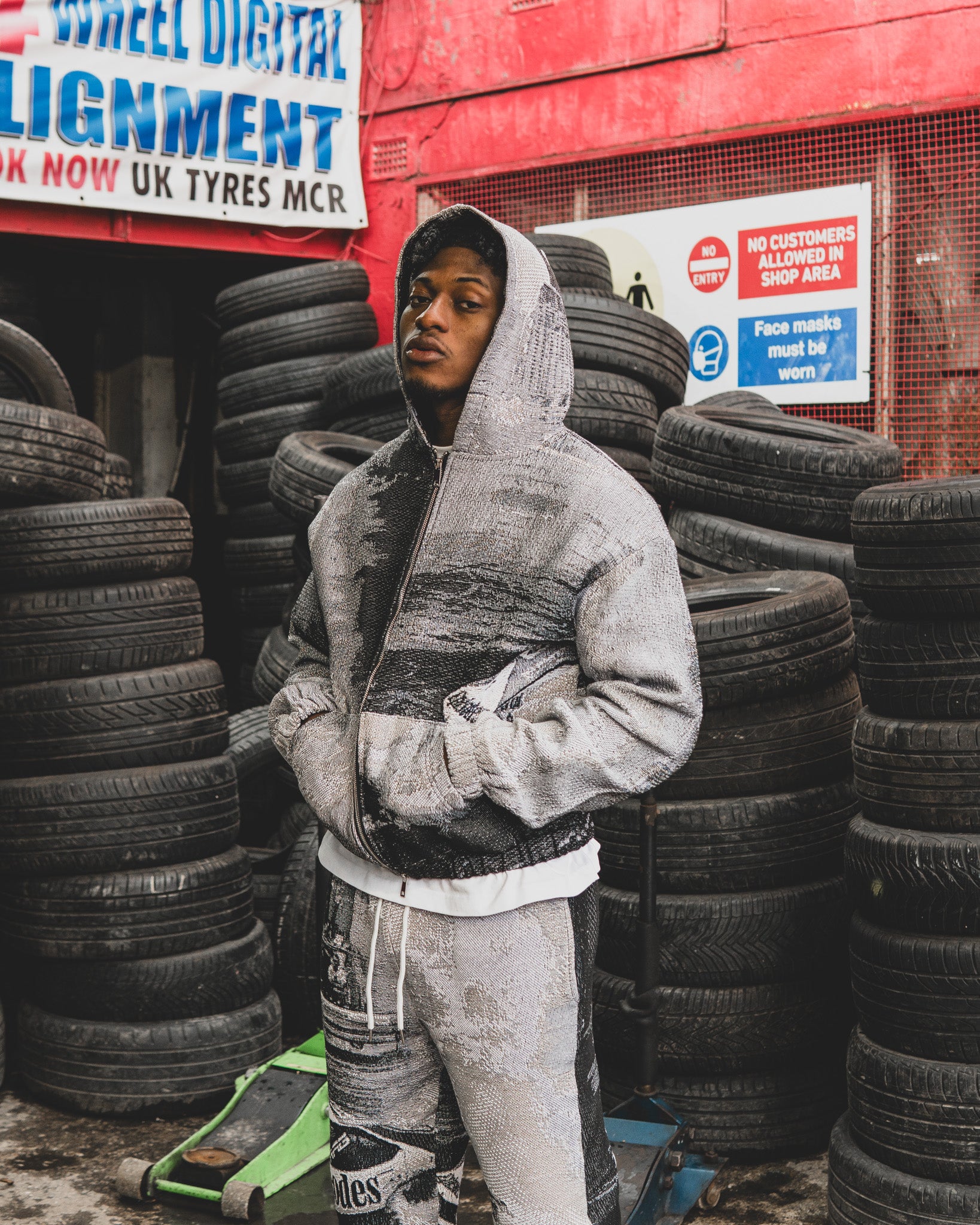 Tapestry Zip-Up Hoodie (MONO) | Vintage Streetwear Oversized Jacket-Coordom
