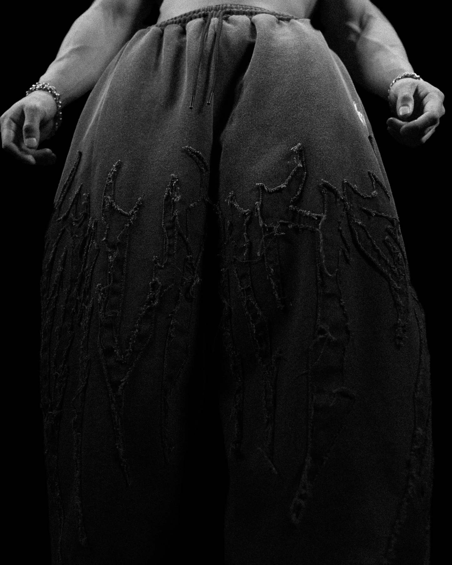 Destroyed Banana Shape sweatpants [SMOKE WASHED]-Coordom