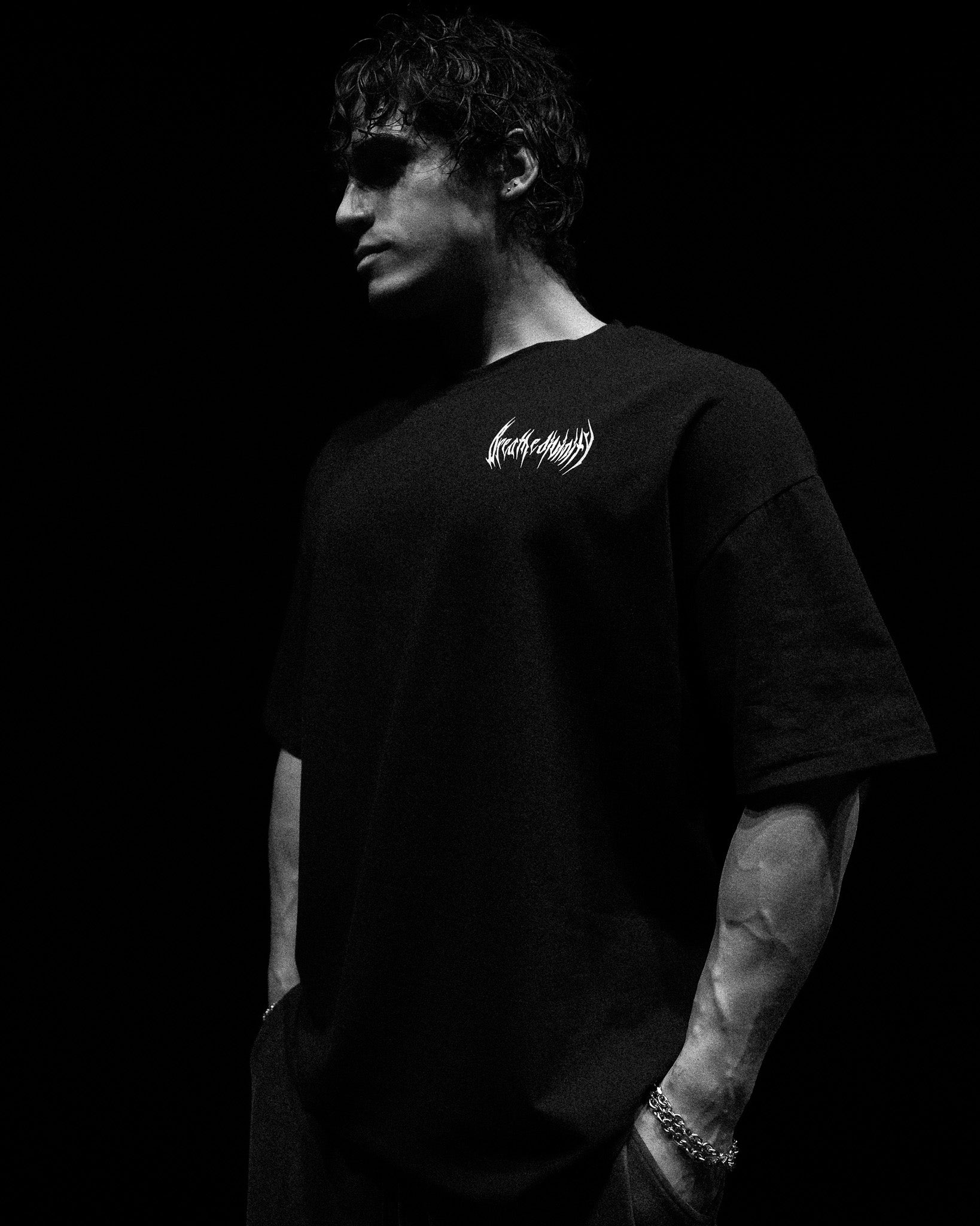 Elegant Box Logo Oversized Lightweight T-shirt [VOID BLACK]-Coordom