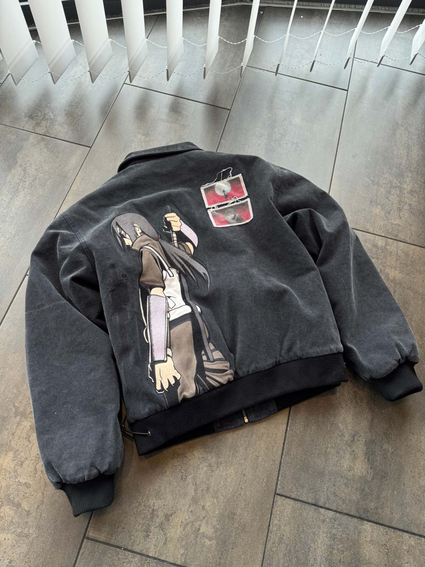  ITACHI BOMBER-Coordom