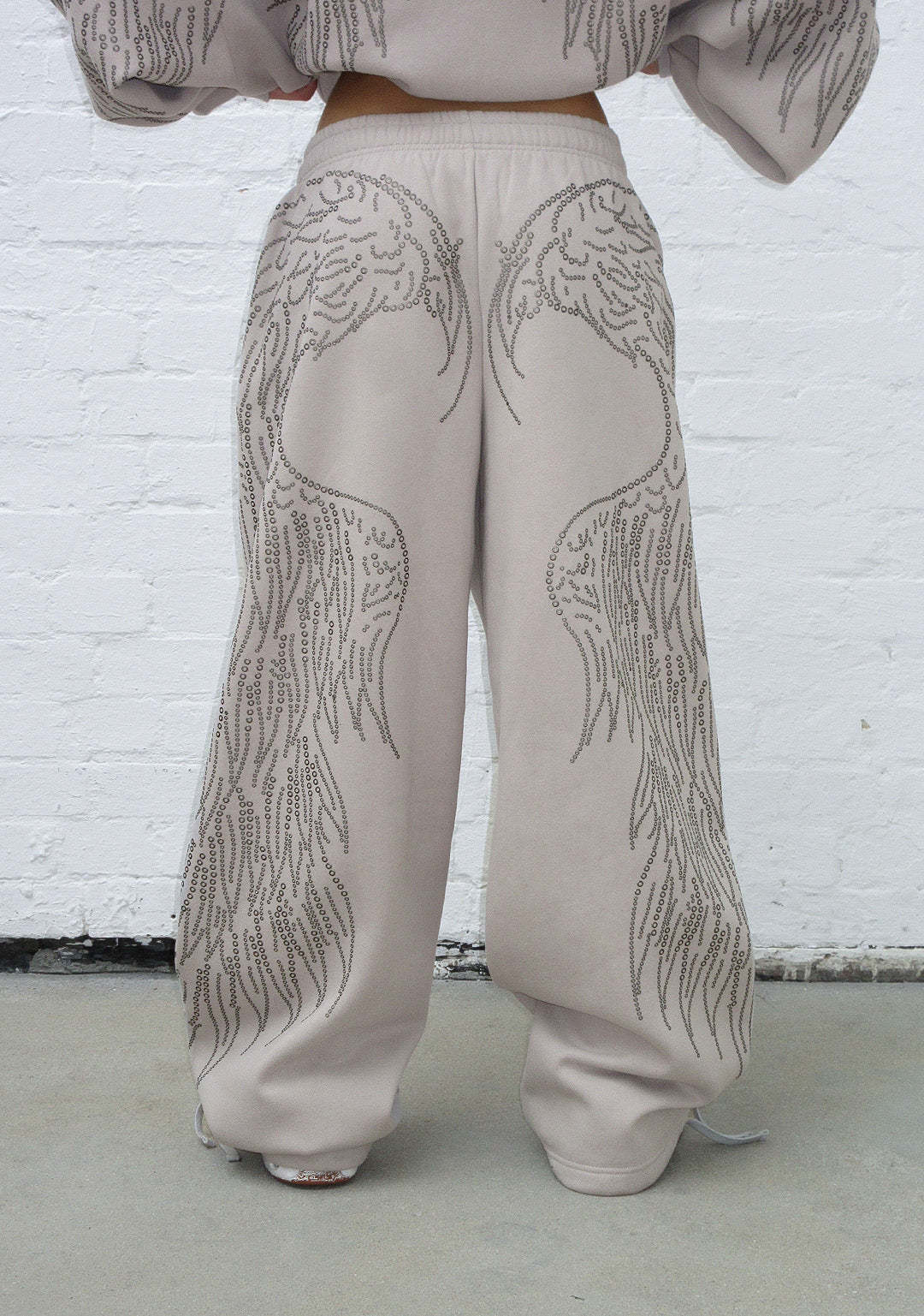 FALLEN STUDDED OVERSIZED SWEATPANTS BONE-Coordom