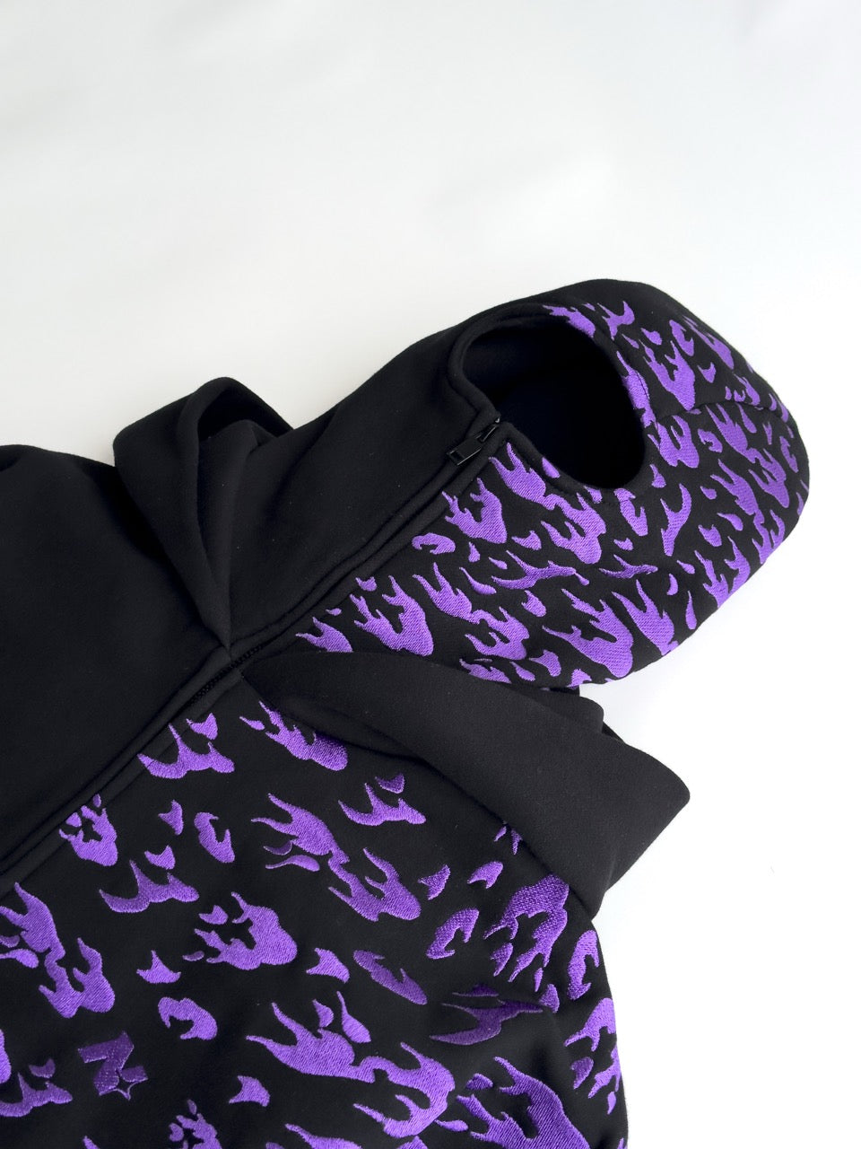 "SASUKE UCHIHA X CURSE MARKS" BALACLAVA ZIP HOODIE-Coordom