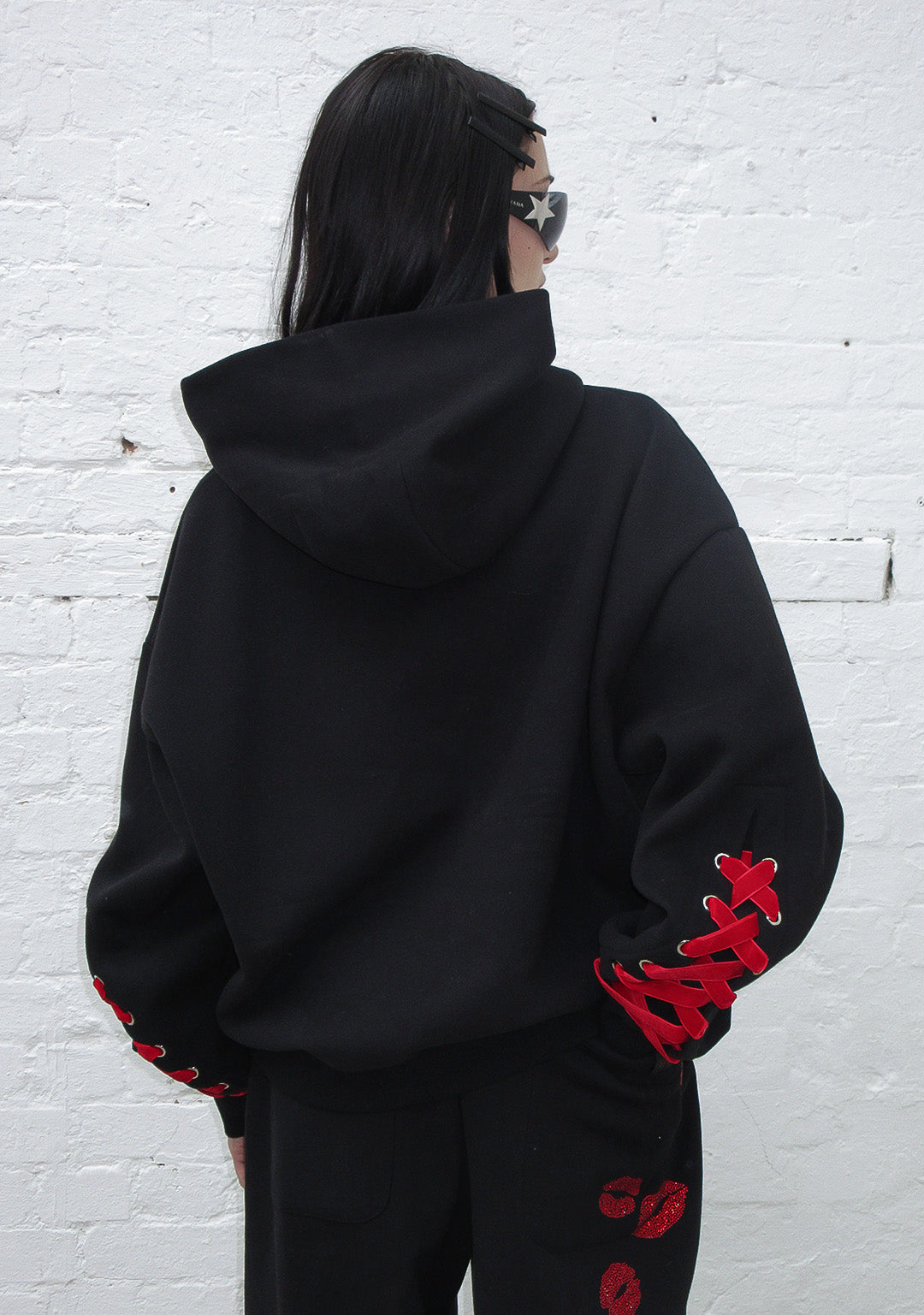 TEASE RHINESTONE KISS PULLOVER HOODIE BLACK-Coordom