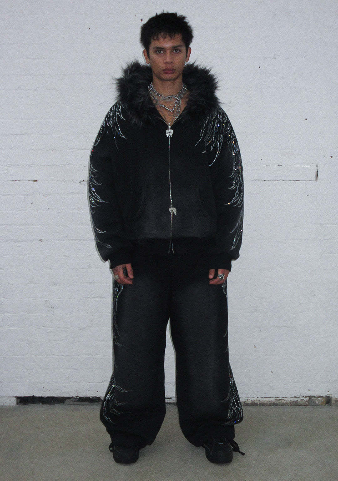 FALLEN RHINESTONE OVERSIZED SWEATPANTS WASHED BLACK-Coordom