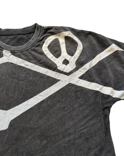Ichigo Skull Graphic Tee | Bleach Anime Streetwear Oversized T-Shirt-Coordom