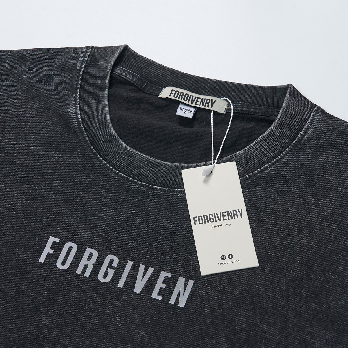 Unisex Forgiven Psalm 32:1 Print Acid Washed T-shirt - image 6