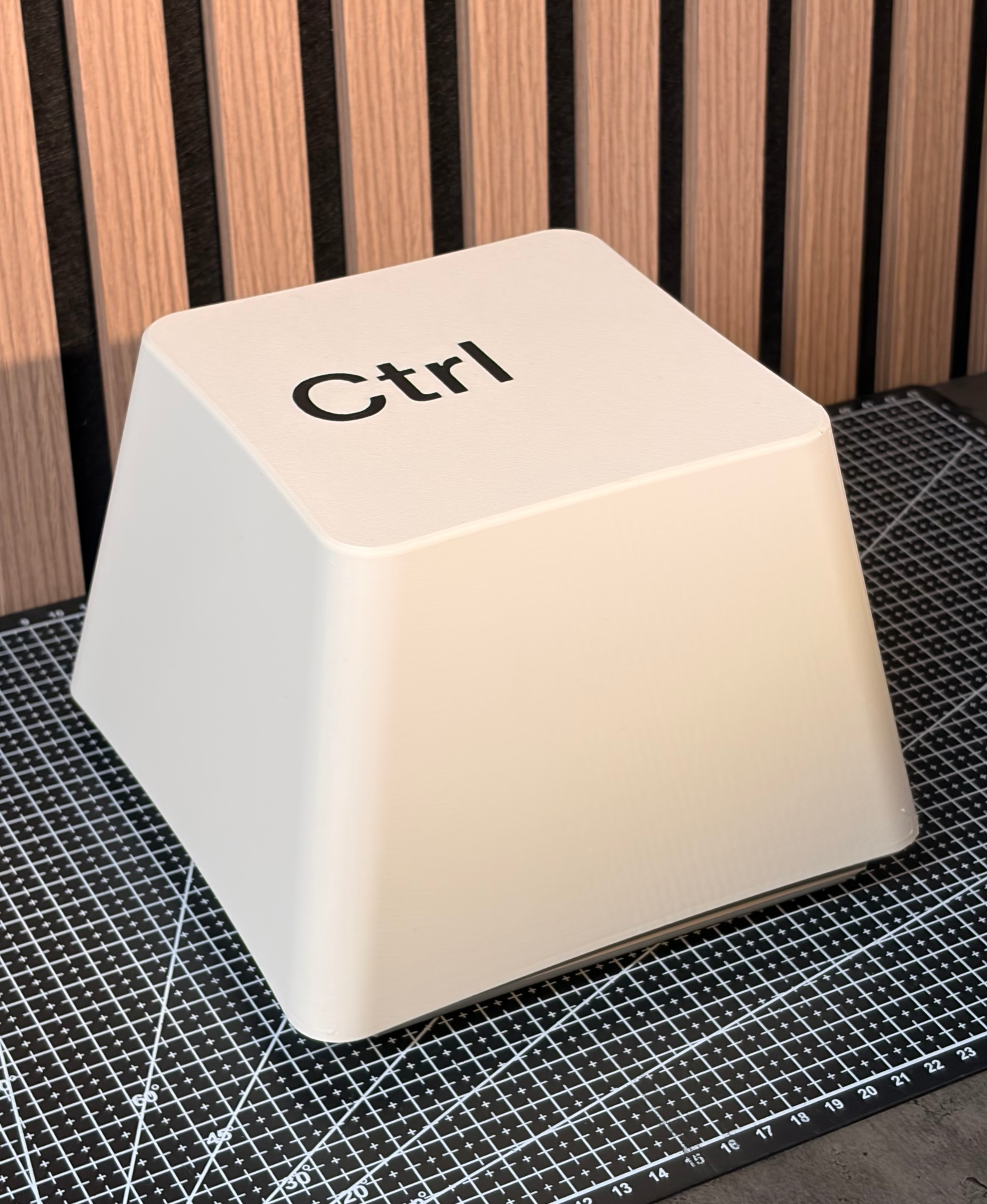 Keyboard Key Night Light – Ctrl & Esc Desk Lamp for Gaming Room Decor