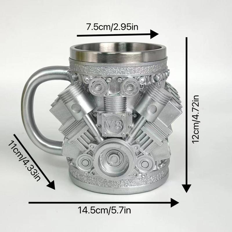 Kaffemugg med motortema, en retromugg i rostfritt stål med V8-motor.
