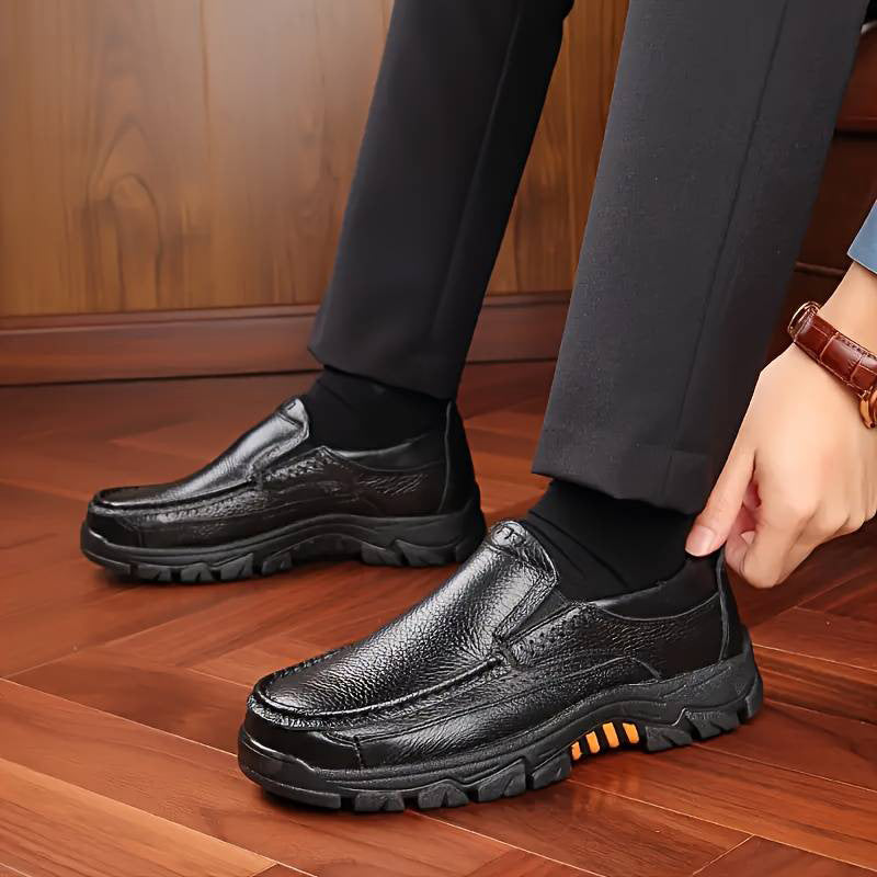 👞 50% RABATT! ✨ Lätta Halkfria Andningsbara Retro Affärsskor för Män – Bekväma, Tidlös design & Perfekta för kontoret 🚶