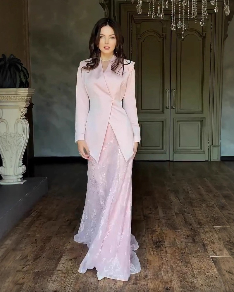 Simple Pink Textured Suit