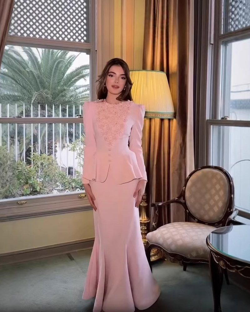 Elegant Solid-Color Suit Dress with Floral Neckline Embellishments