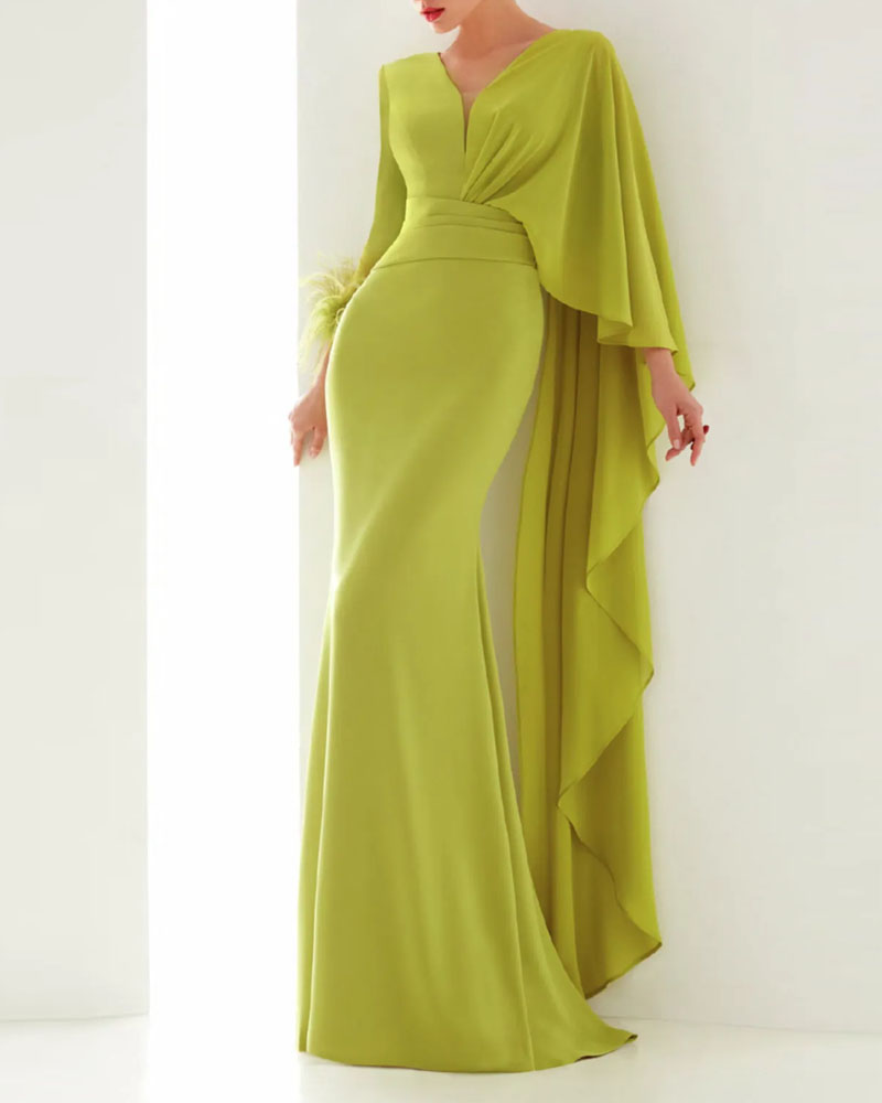 Long-Sleeves V-Neck Chiffon Mermaid Mother of the Bride Dress Pleated Floor-Length Cocktail Gowns