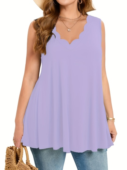 Plus Size Scallop V-neck Sleeveless Top