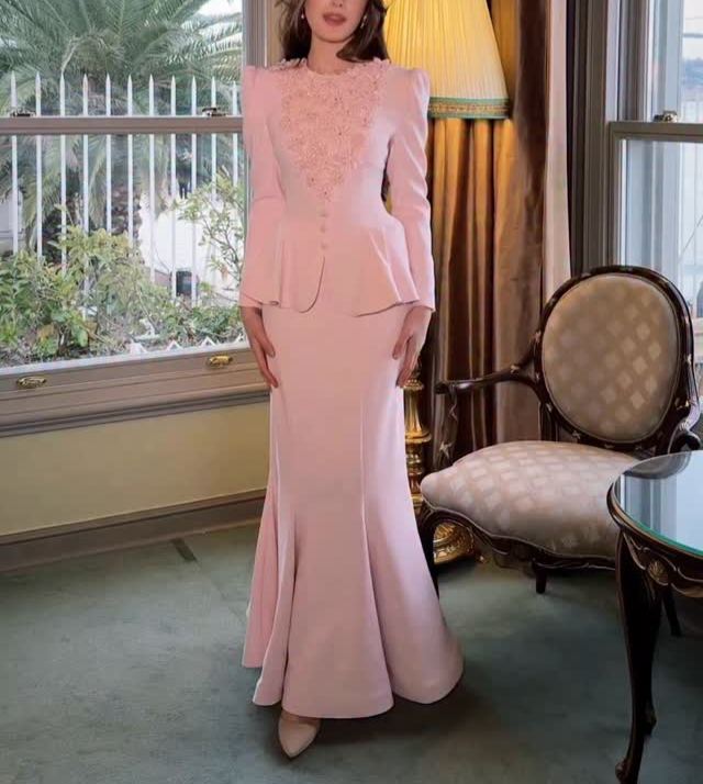 Elegant Solid-Color Suit Dress with Floral Neckline Embellishments