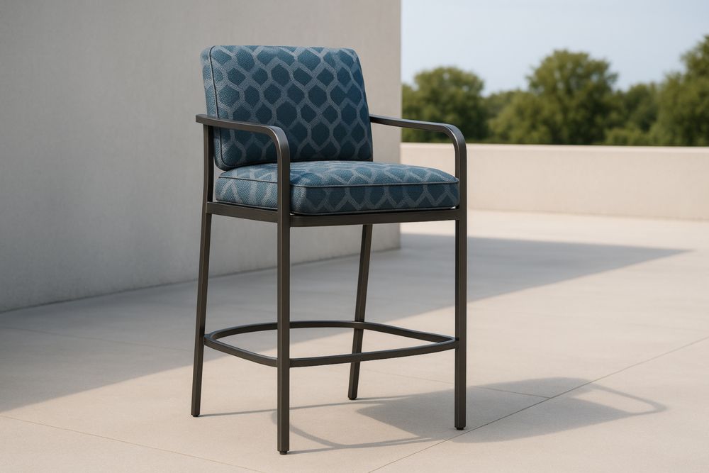 Chaise de bar accoudoirs, tissu bleu, cadre métallique