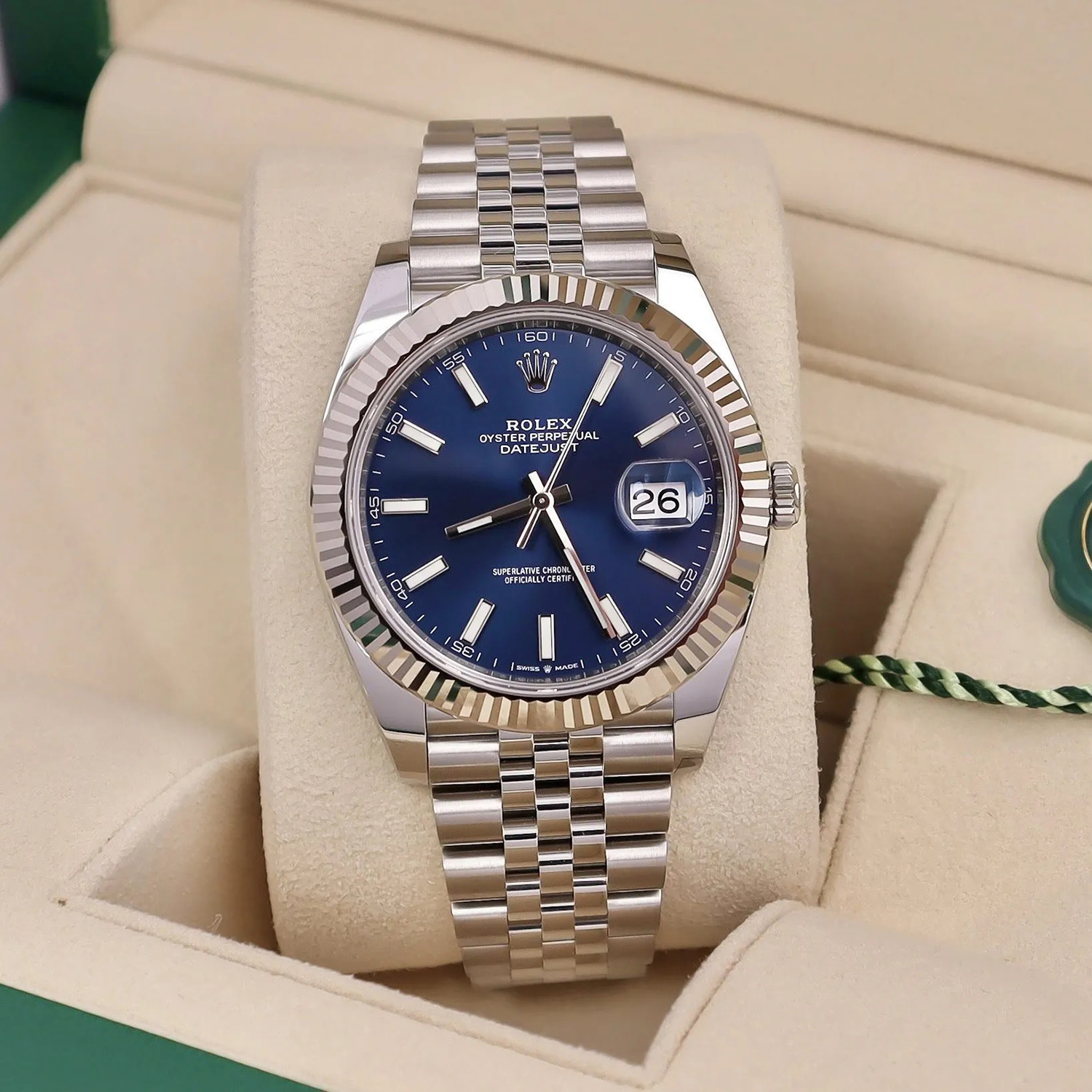 Rolthtex Datejust 41mm Oystersteel and white gold Bright Blue Dial 126334-0002