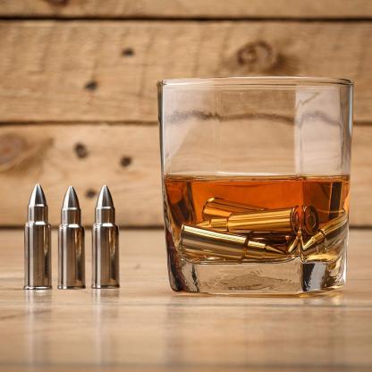 4 XL Stainless Steel Whisky Ice Cubes with Tongs & Freezer Pouch in Luxury Gift Box!
