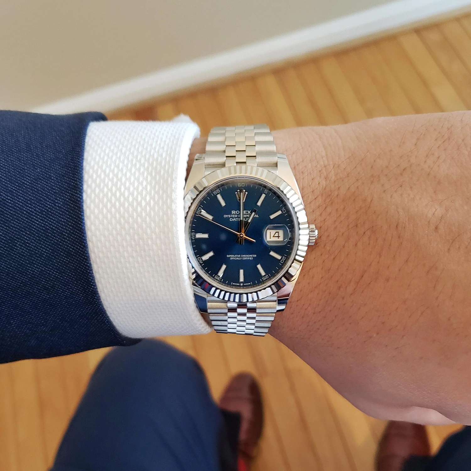 Rolthtex Datejust 41mm Oystersteel and white gold Bright Blue Dial 126334-0002