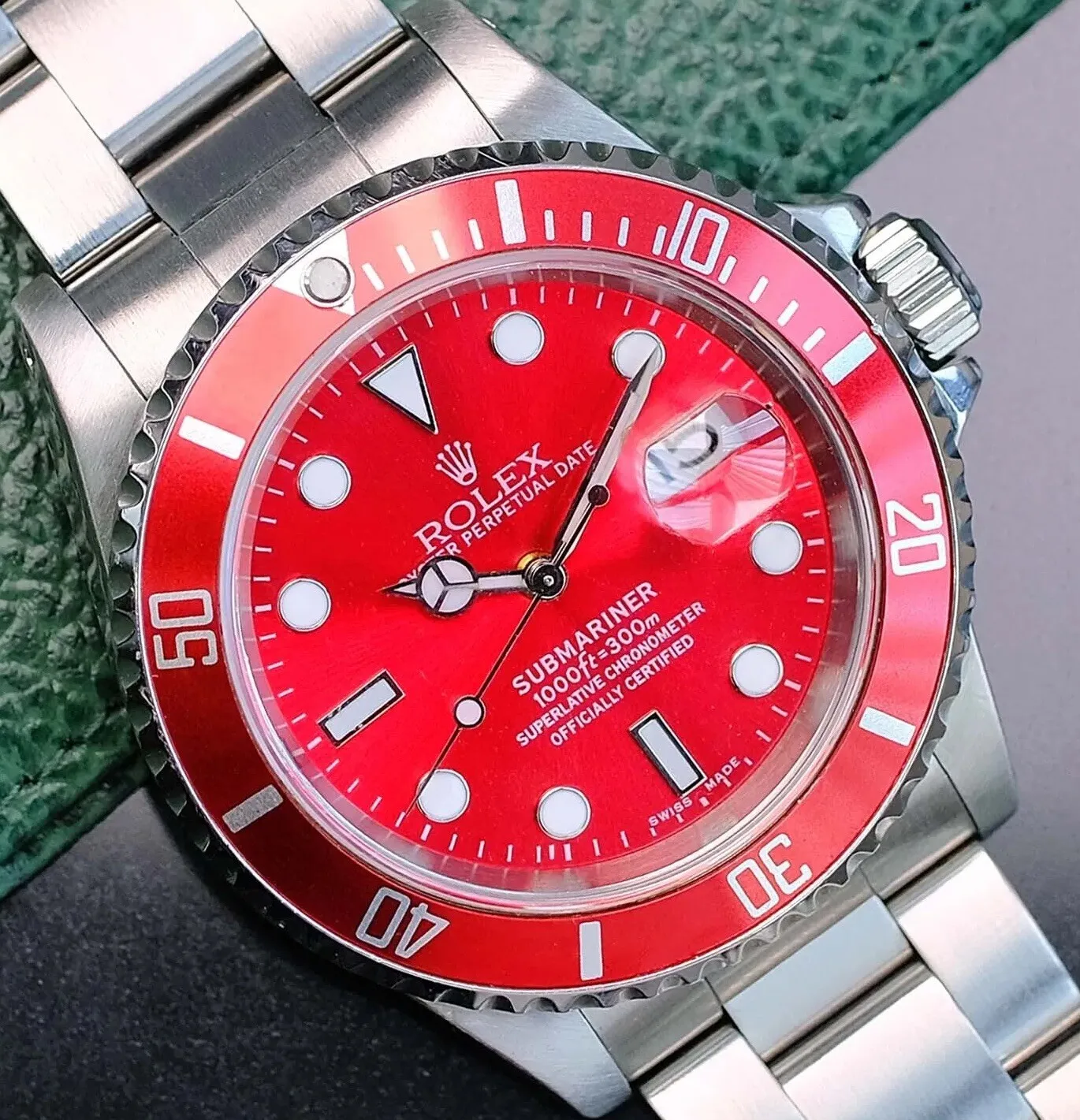 ROLthtEX SUBMARINER DATE MENS WATCH STEEL RED DIAL RED INSERT OYSTER 40MM 16610