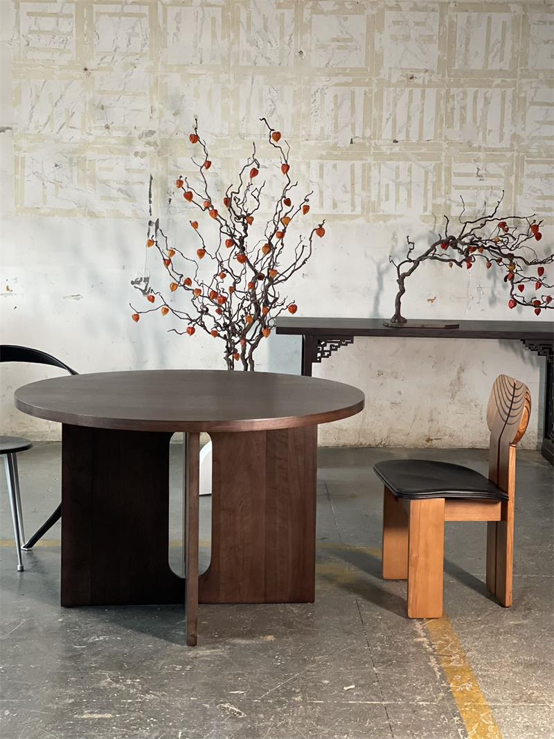 Medieval modern minimalist round four-legged crossed base solid wood dining table