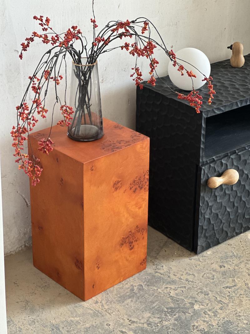 Natural Tumor Wood Cube Base Geometric Column Edge Display Stand