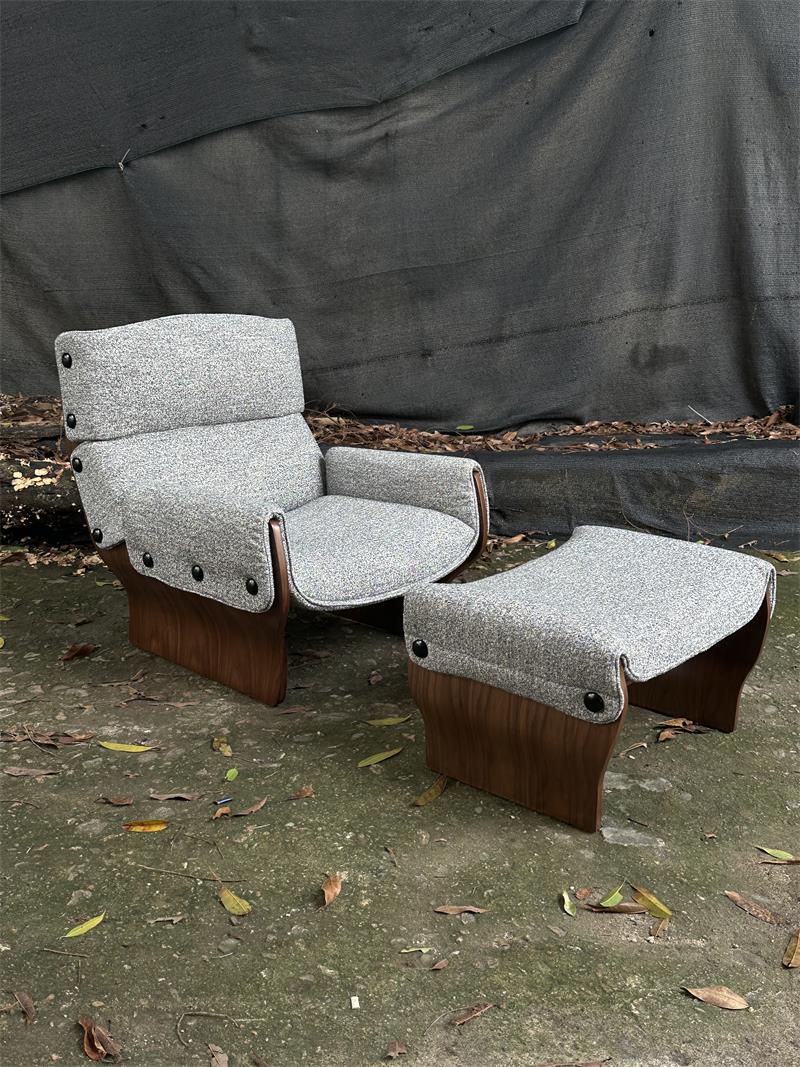 Medieval modern retro wingback upholstered high-appearance comfortable casual chair