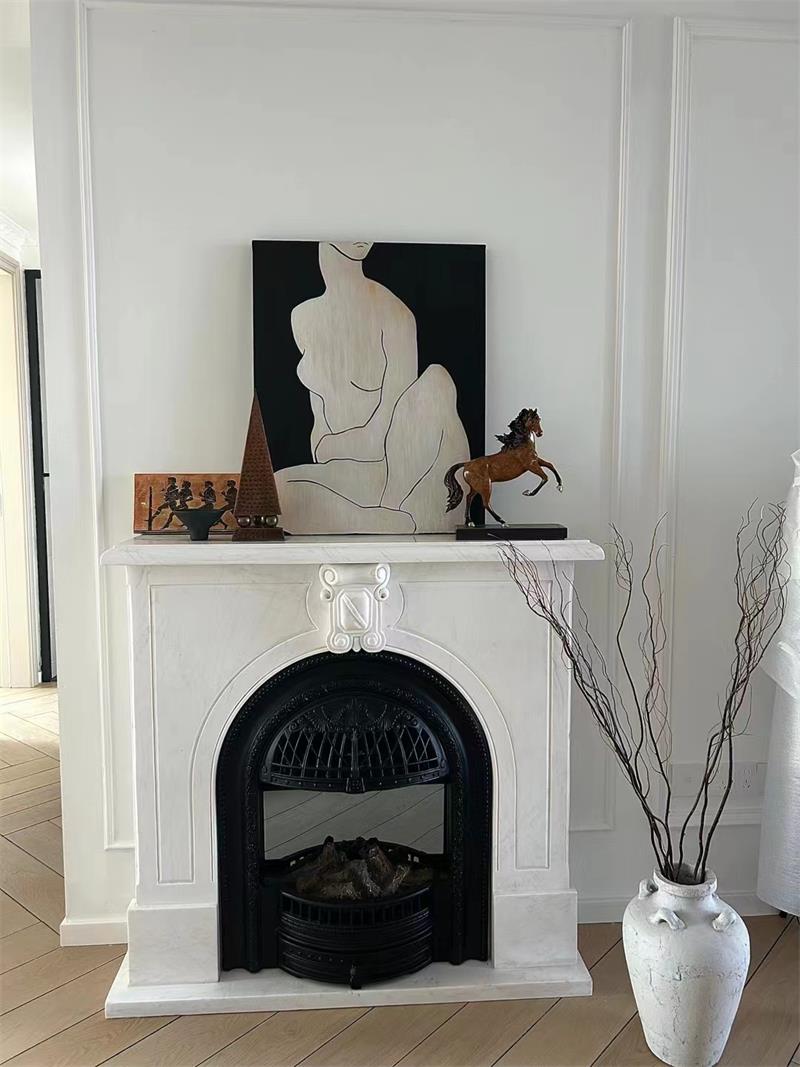 Hand-drawn minimalist female nude art painting