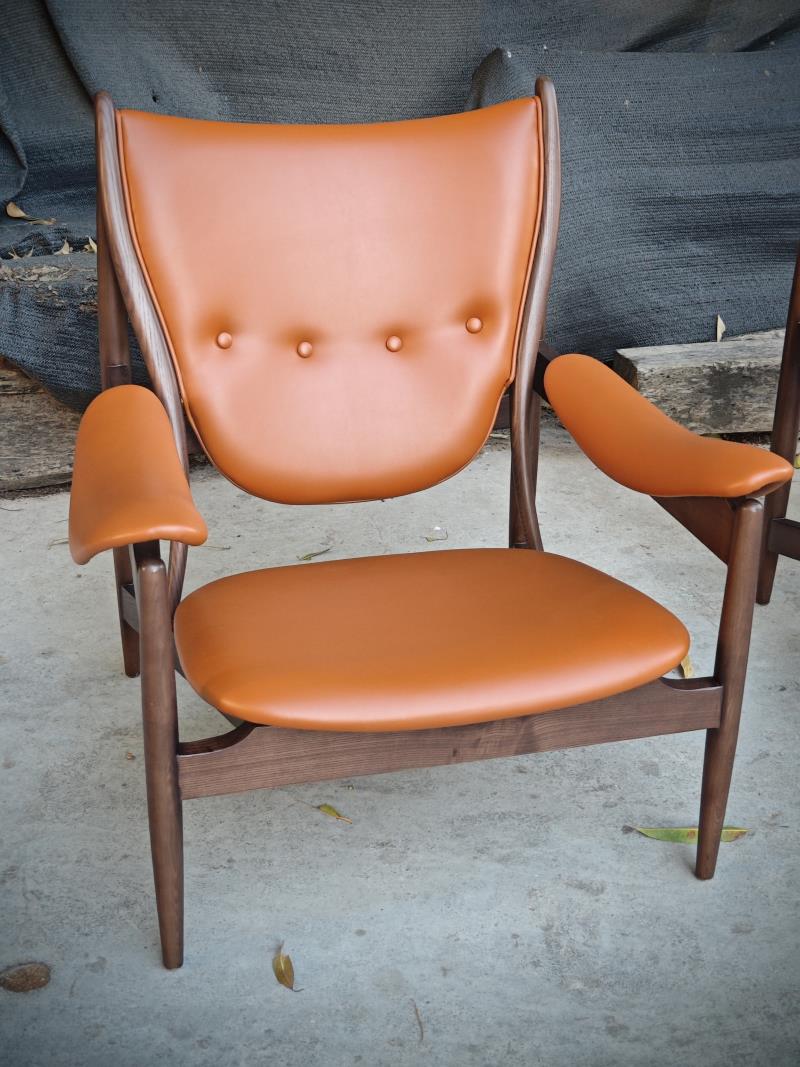 Medieval high-look solid wood frame chief chair