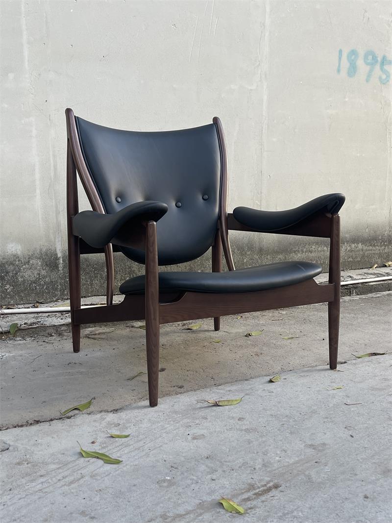 Medieval high-look solid wood frame chief chair