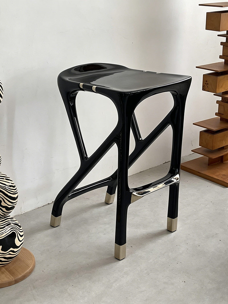 Modern solid wood bar stool with metal bionic glossy sculpture style