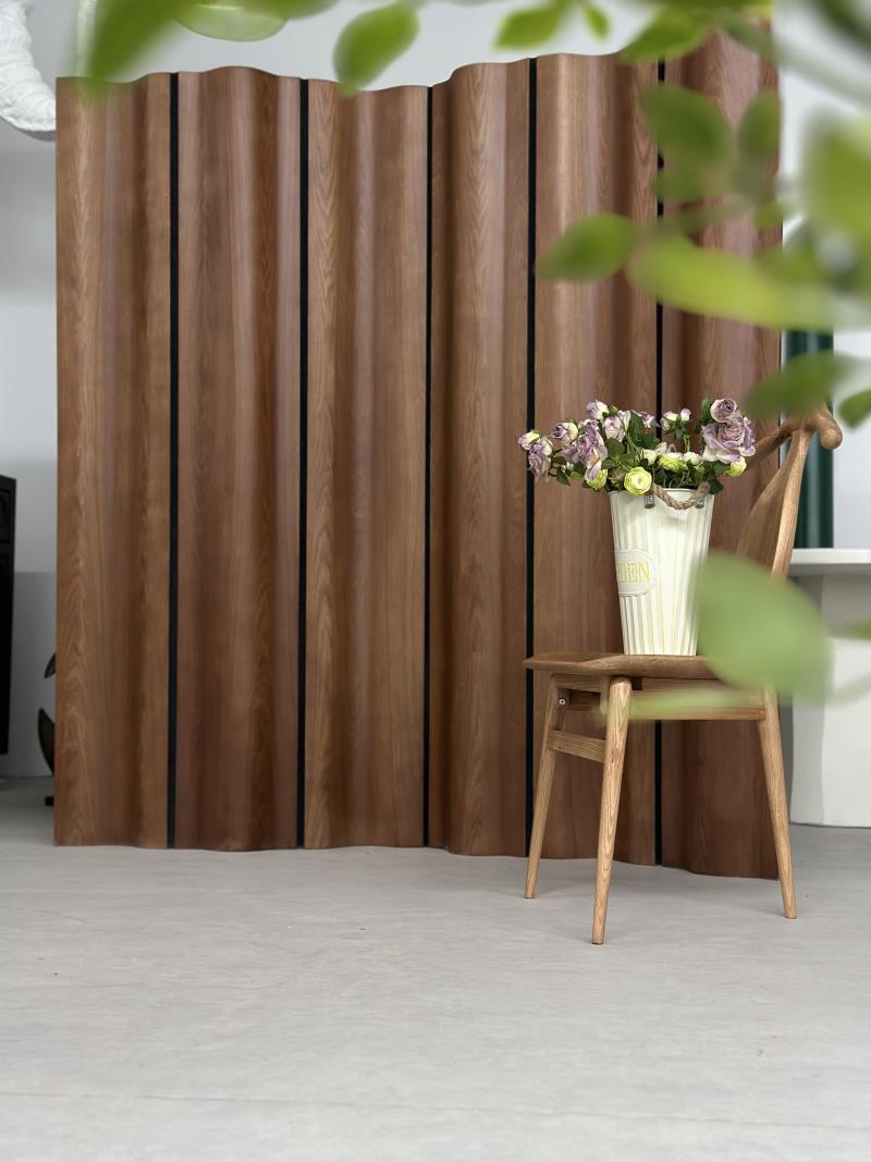 Modern minimalist high-value wavy top solid wood partition screen