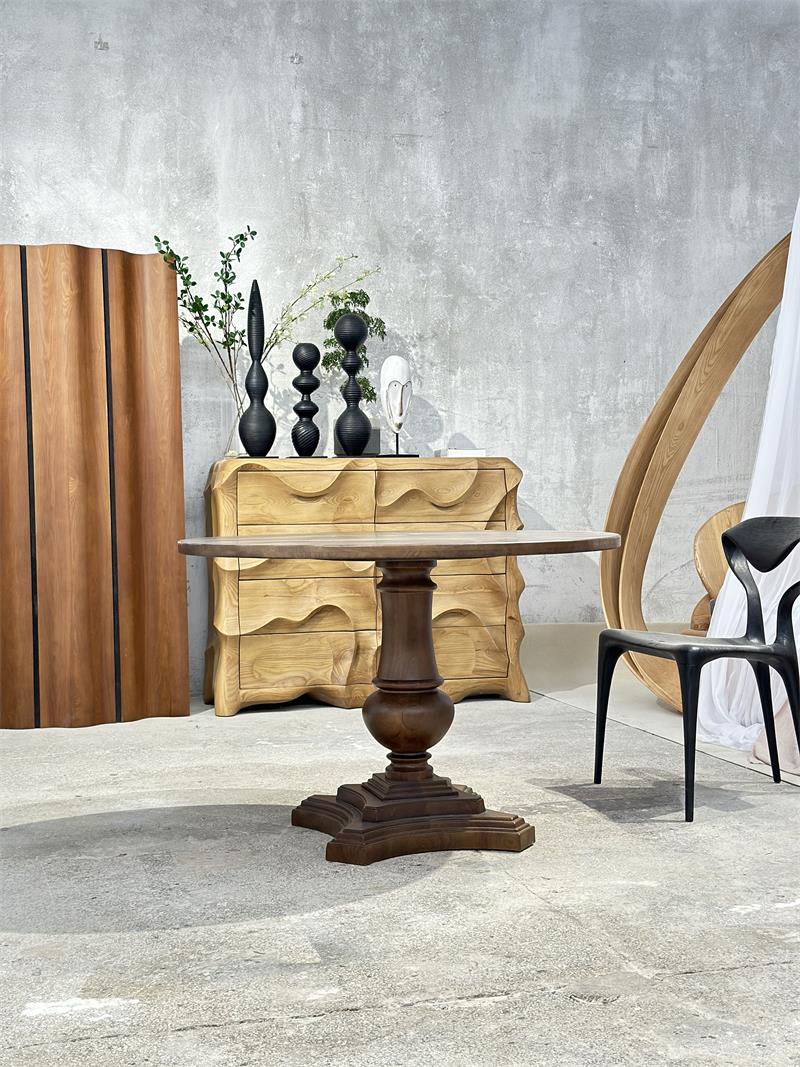 Retro Art Round Base Solid Wood Carved Dining Table