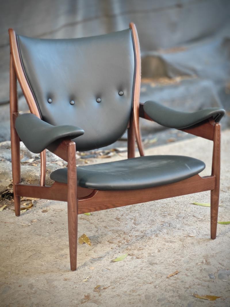 Medieval high-look solid wood frame chief chair