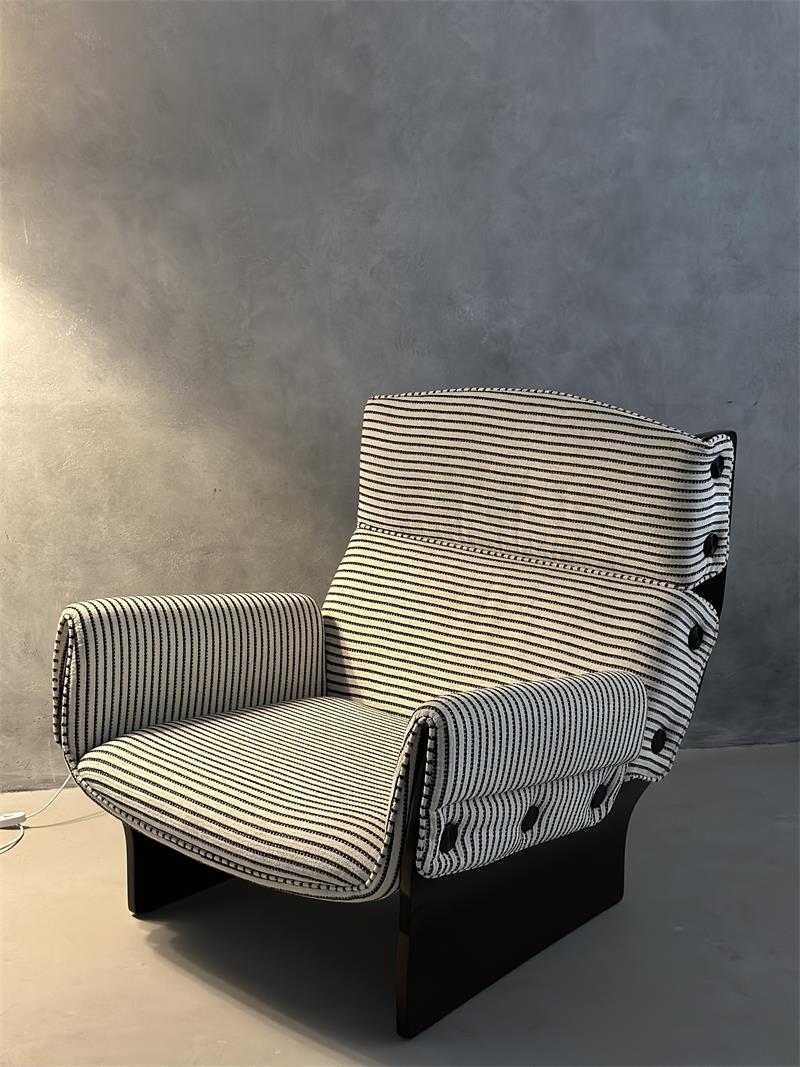 Medieval modern retro wingback upholstered high-appearance comfortable casual chair