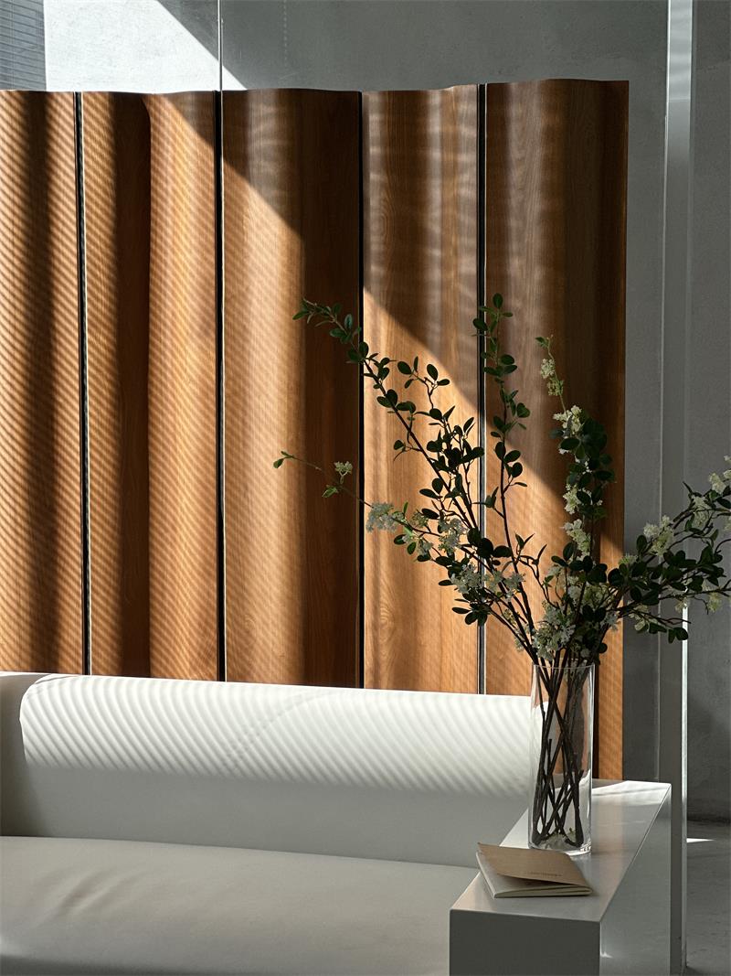 Modern minimalist high-value wavy top solid wood partition screen