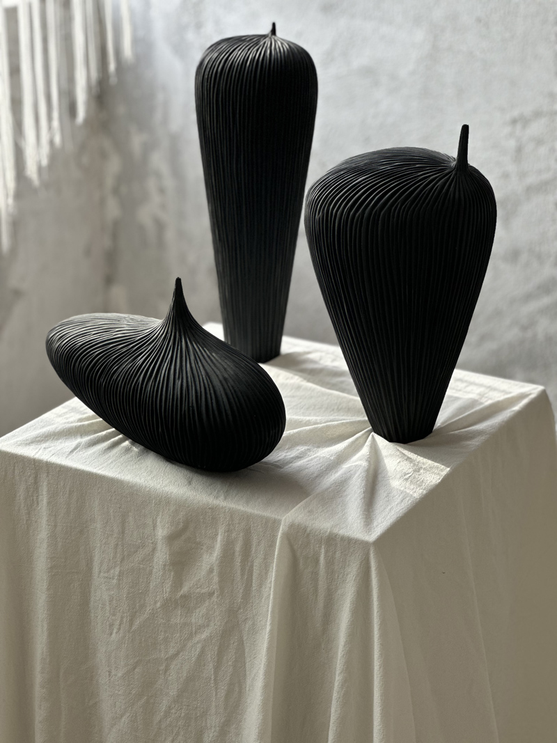 Hand-carved Black Solid Wood Tabletop Sculpture Set