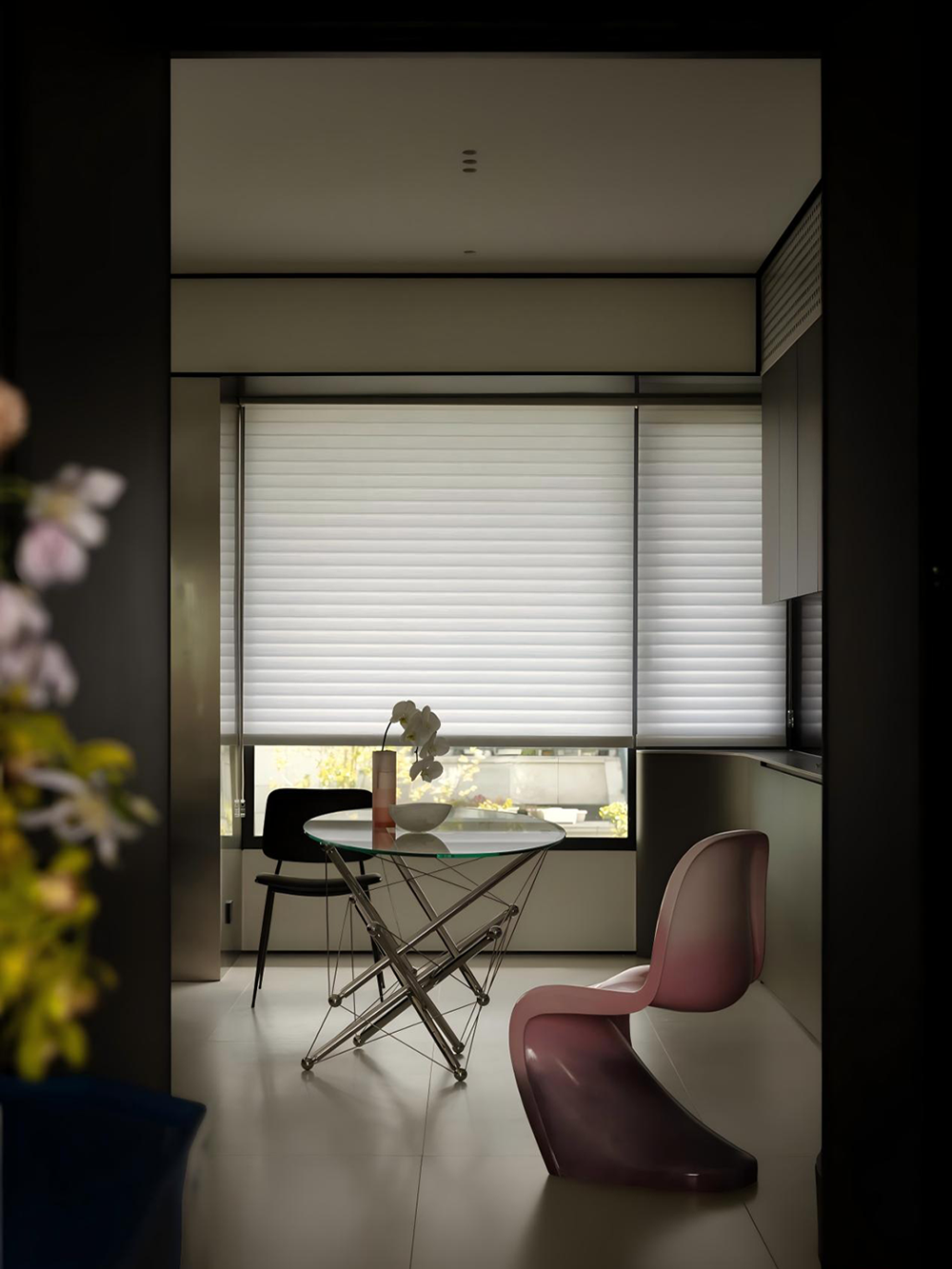 Living room with modern furniture and kitchen