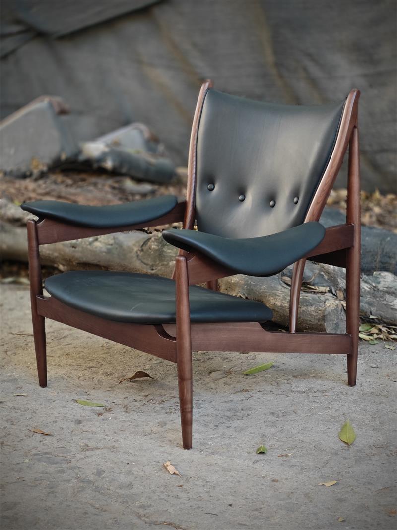 Medieval high-look solid wood frame chief chair