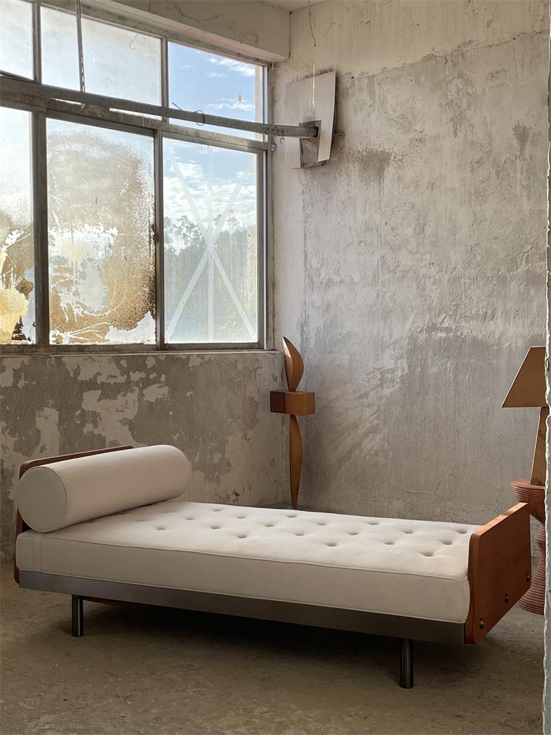 Modern minimalist solid wood and metal small table Japanese-style sofa