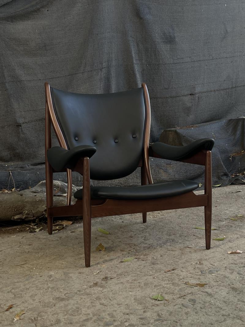 Medieval high-look solid wood frame chief chair