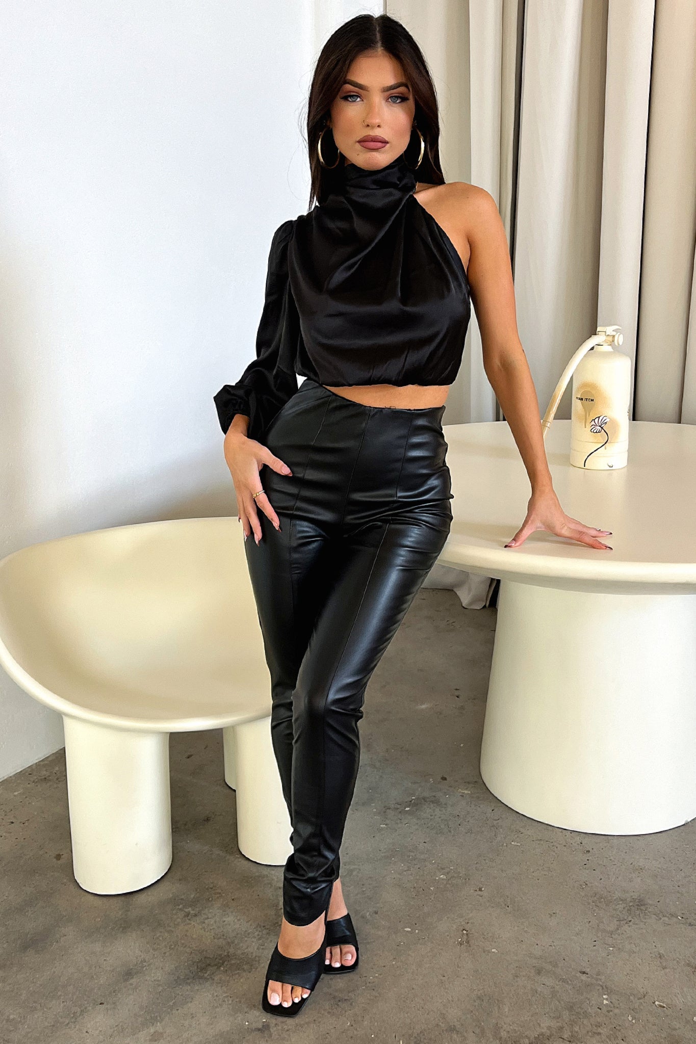 Ashi Crop - Black-Coutiqo