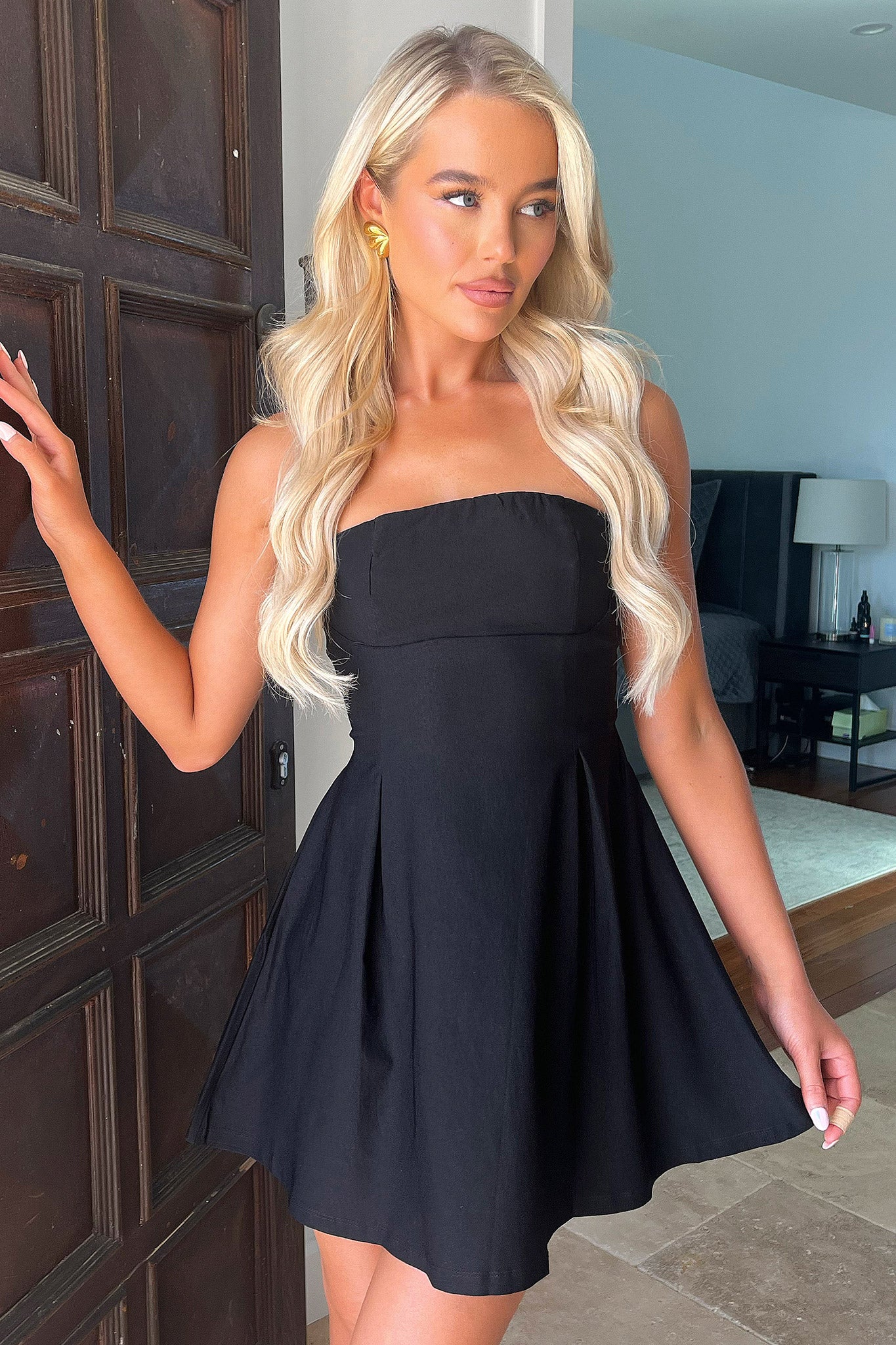 Charlize Strapless Mini Dress - Black-Coutiqo